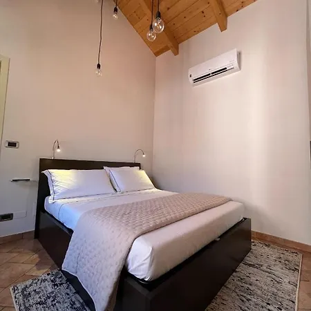 S A P P H I R E H O M E - Rivarolo Designapartment * Rivarolo Canavese