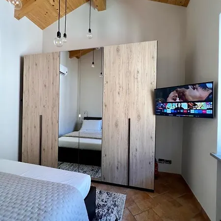 S A P P H I R E H O M E - Rivarolo Designapartment Apartman *